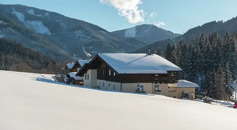 Manor house in Neuberg