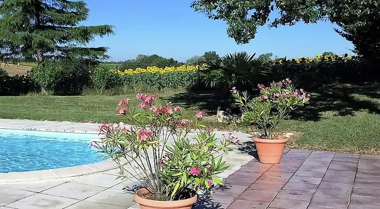 Holiday home in Homps