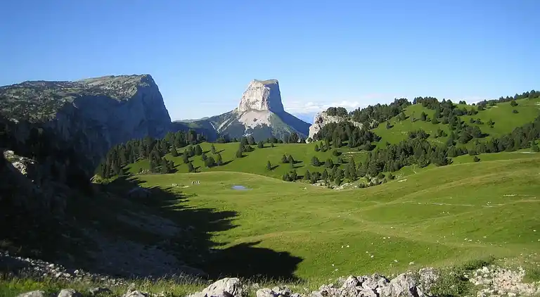 Holiday home in Bésayes