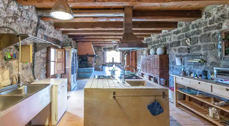 Farm house in Els Hostalets de Pierola