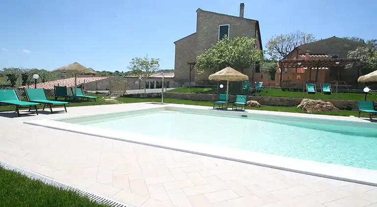 Gårdhus i Montescudaio