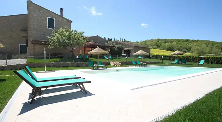 Gårdhus i Montescudaio