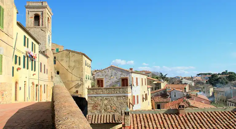 Gårdhus i Montescudaio