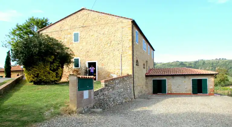 Gårdhus i Montescudaio