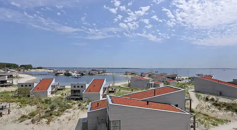 Villa in South Holland