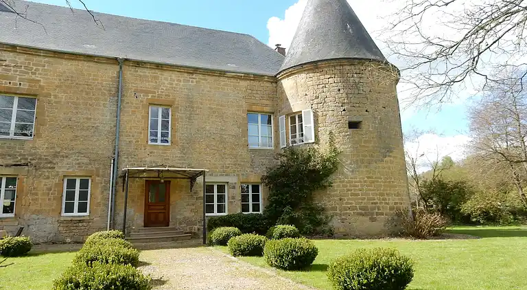 Slot i Signy-l'Abbaye