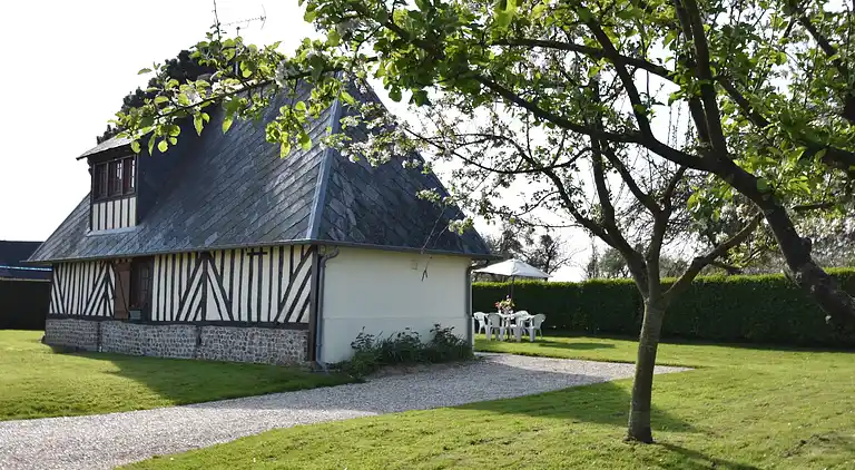 Semesterbostad i Épaignes