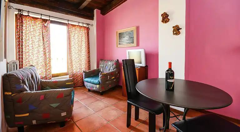 Apartment in Montecalvo Versiggia