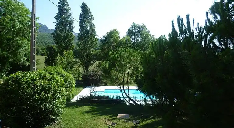 Gårdhus i Rochefort-en-Valdaine