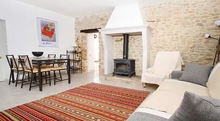 Gårdhus i Rochefort-en-Valdaine