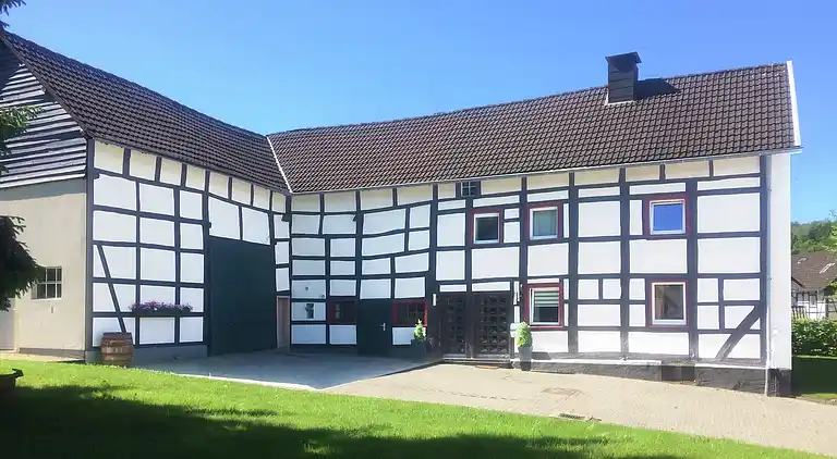 Farm house in Einruhr
