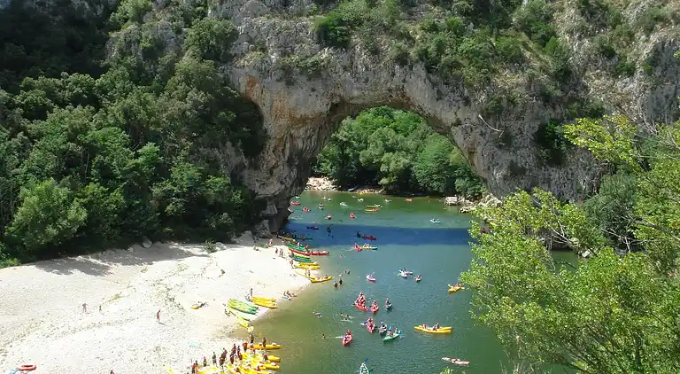 Sommerhus i Vallon-Pont-d'Arc