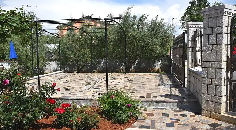 Appartamento in Žbandaj