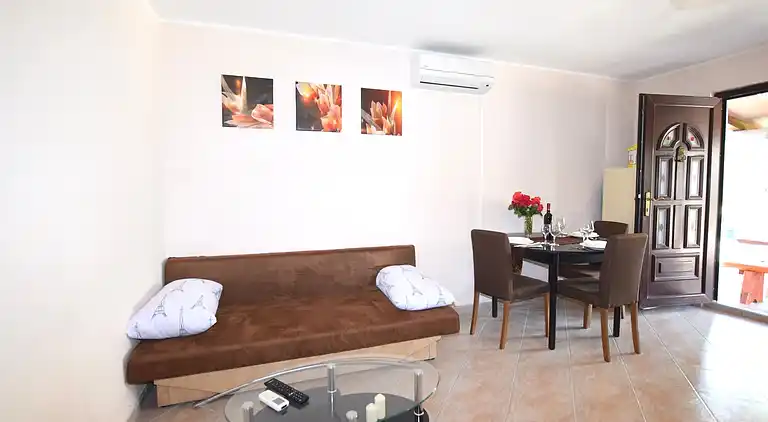 Sommerhus i Žbandaj