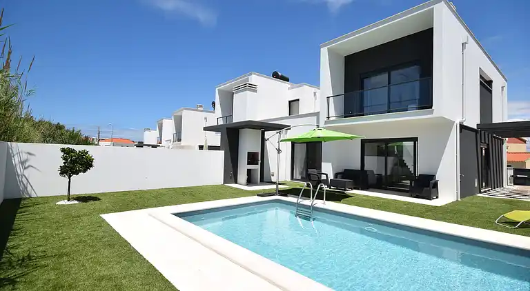 Villa in Salir do Porto