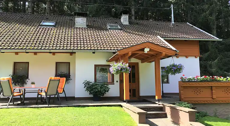 Holiday home in Lamnitz