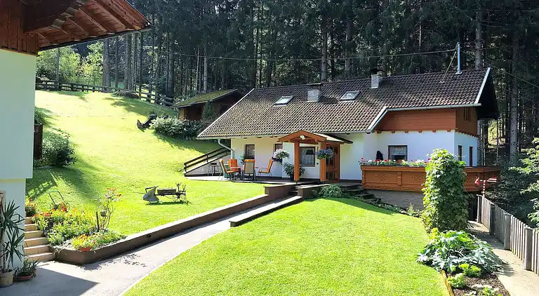 Holiday home in Lamnitz