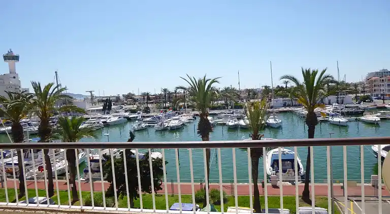 Apartment in Empuriabrava