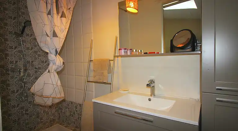 Holiday home in Faucon