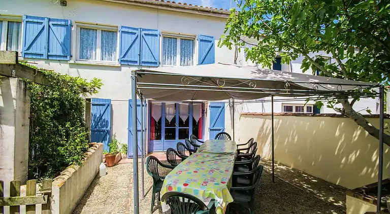 Holiday home in Pérignac