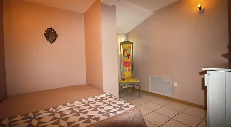 Holiday home in Faucon