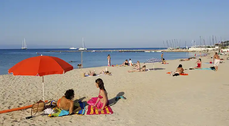 Apartment in Antibes