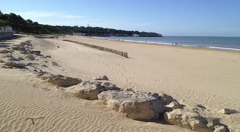 Holiday home in Pérignac