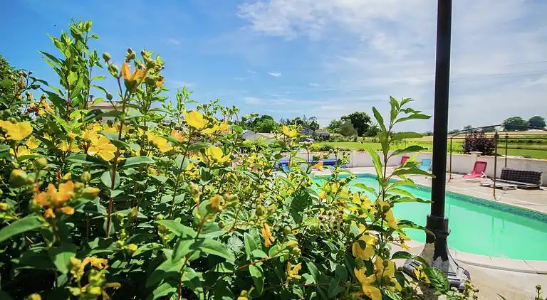 Holiday home in Pérignac