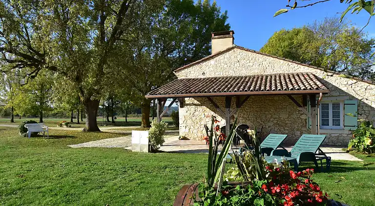 Holiday home in Cours-de-Pile