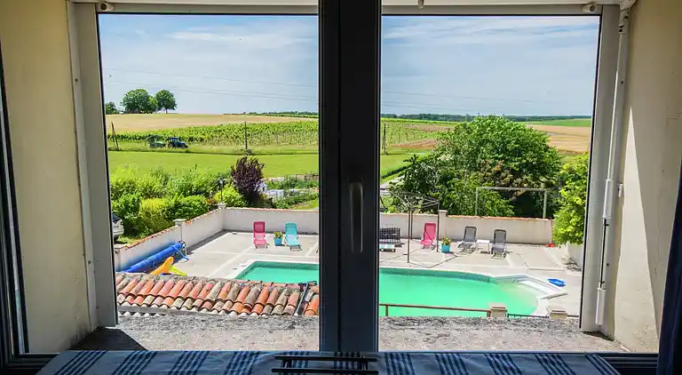 Holiday home in Pérignac