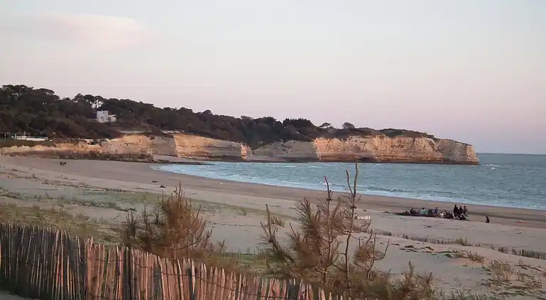 Holiday home in Pérignac