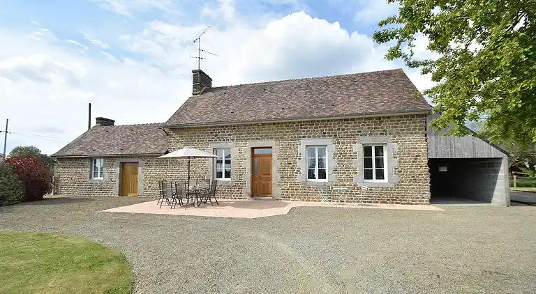 Holiday home in Saint-Symphorien-des-Monts