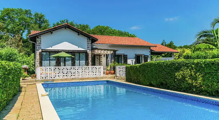 Manor house in Ascain