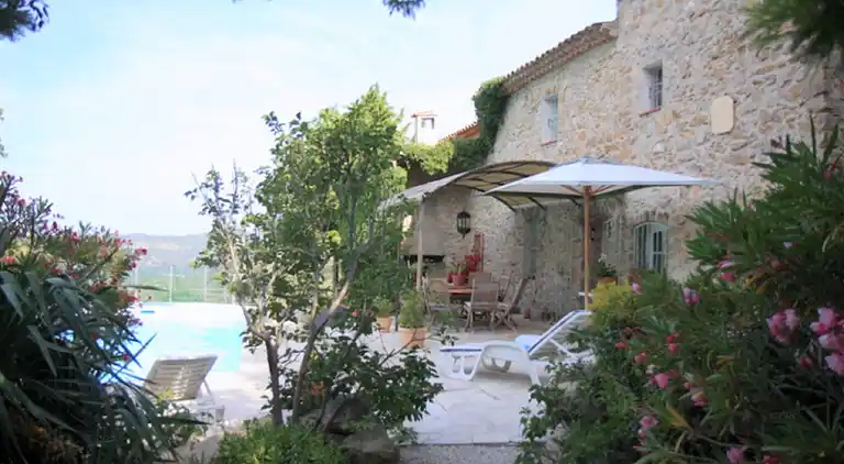 Holiday home in Évenos