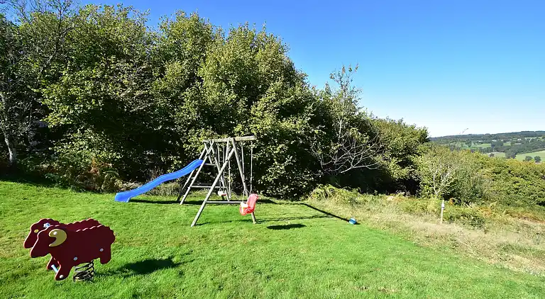Holiday home in Châteauneuf-la-Forêt