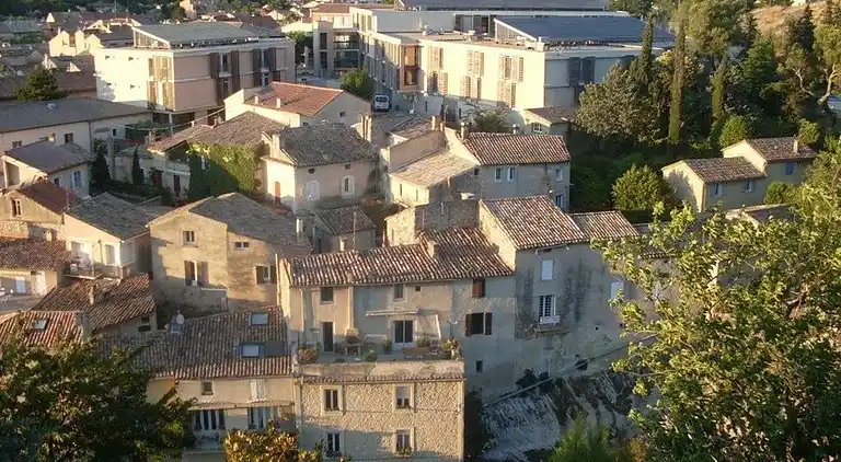 Holiday home in Faucon