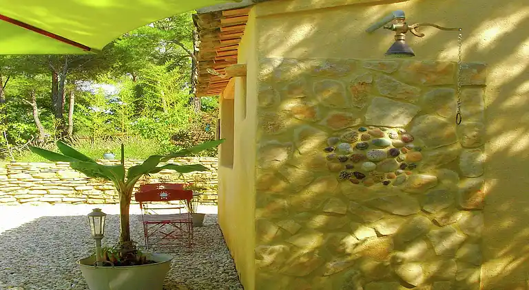 Holiday home in Faucon