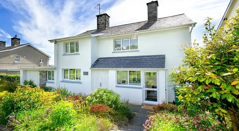 Holiday home in Llanbedrog