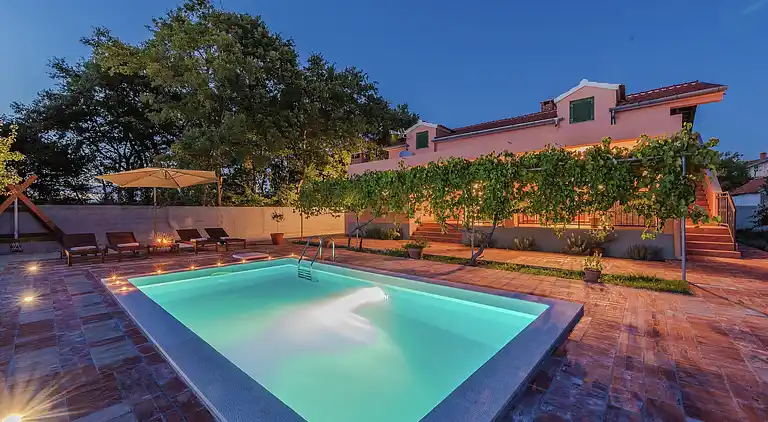 Vakantiehuis in Zemunik Donji