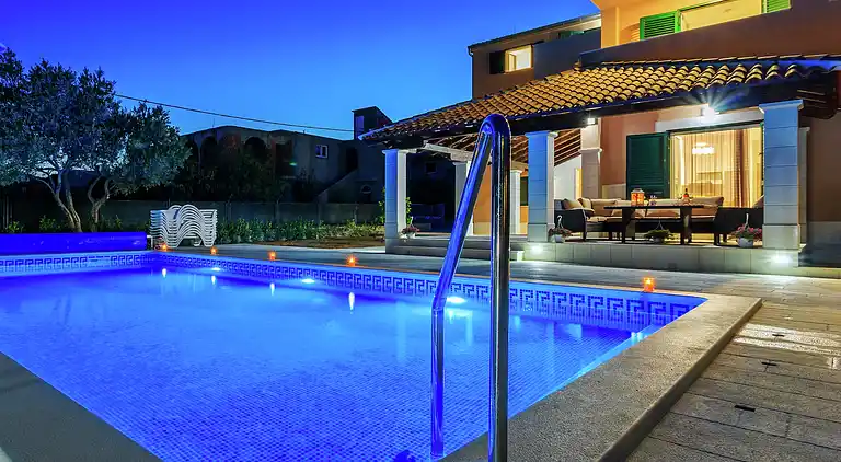 Villa i Kaštel Stari