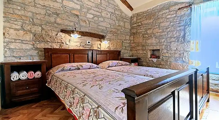 Holiday home in Zgrabljići