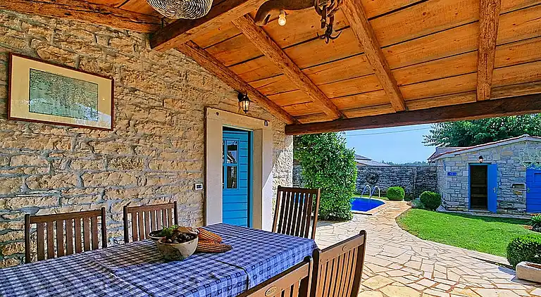 Holiday home in Zgrabljići