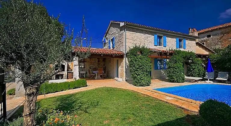 Holiday home in Zgrabljići