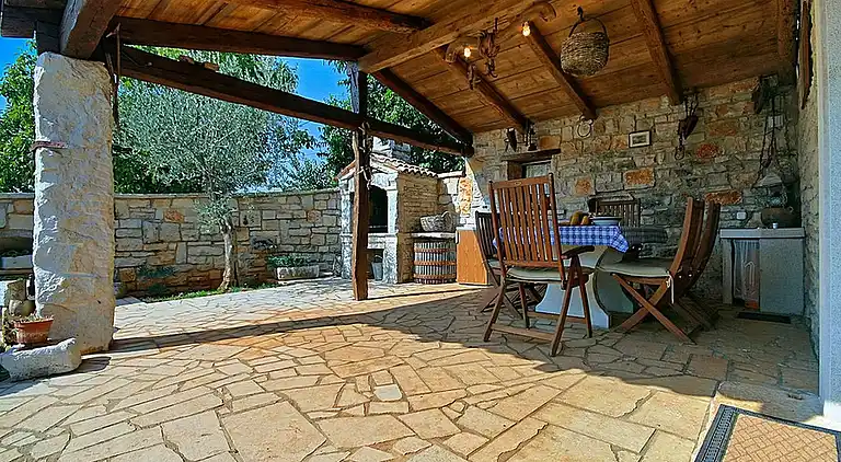 Holiday home in Zgrabljići