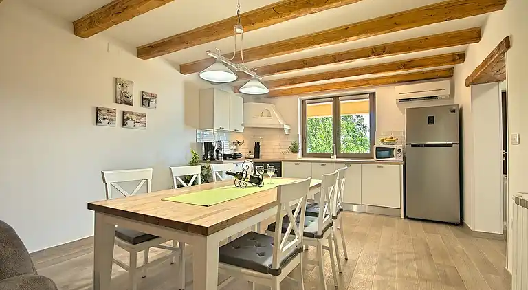 Ferielejlighed i Baškoti