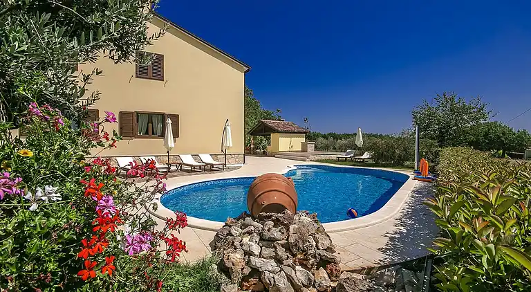 Ferielejlighed i Baškoti