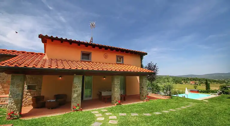 Villa in Bugiana