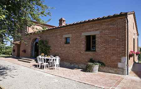 Farm house in Castelnuovo Berardenga