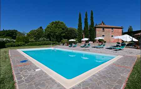 Farm house in Cortona