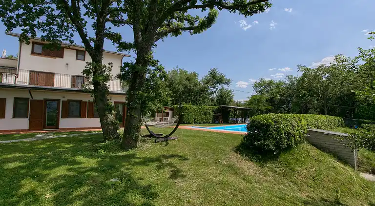 Manor house in San Valentino in Abruzzo Citeriore